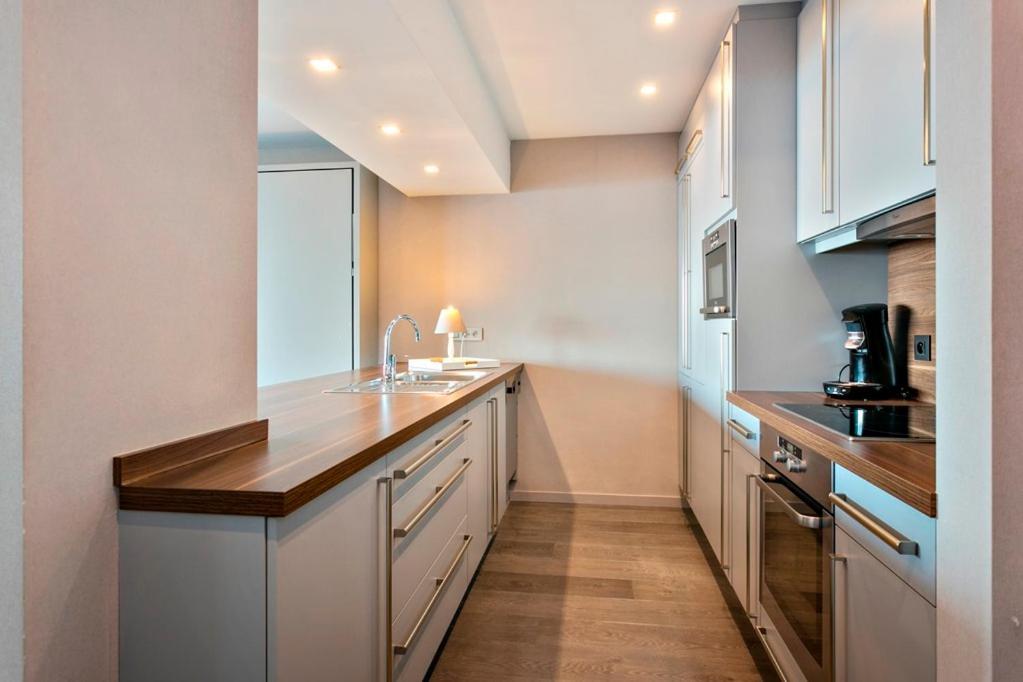 شقة Montezuma Luxe Studio Met Frontaal Zeezicht Zonder Aparte Slaapkamer أوستيند المظهر الخارجي الصورة